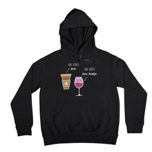 Lade das Bild in den Galerie-Viewer, She loves me - Hoodie Unisex
